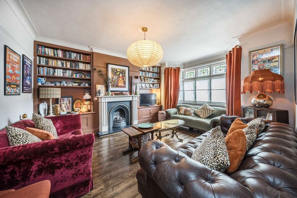 Property photo 1 of 10