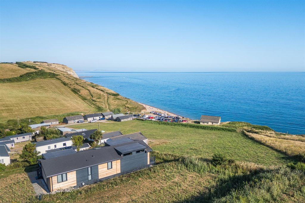 Property photo 2 of 19 Dji_0239-Hdr.Jpg