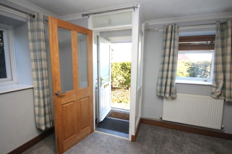 Property photo 3 of 16 Reception