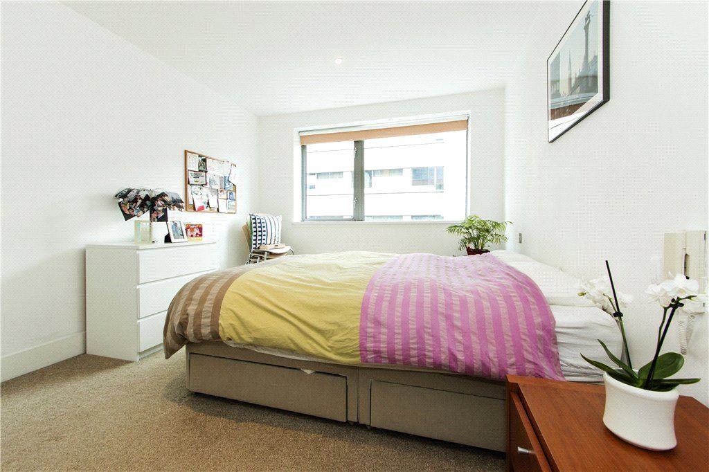 Property photo 3 of 8 Bedroom