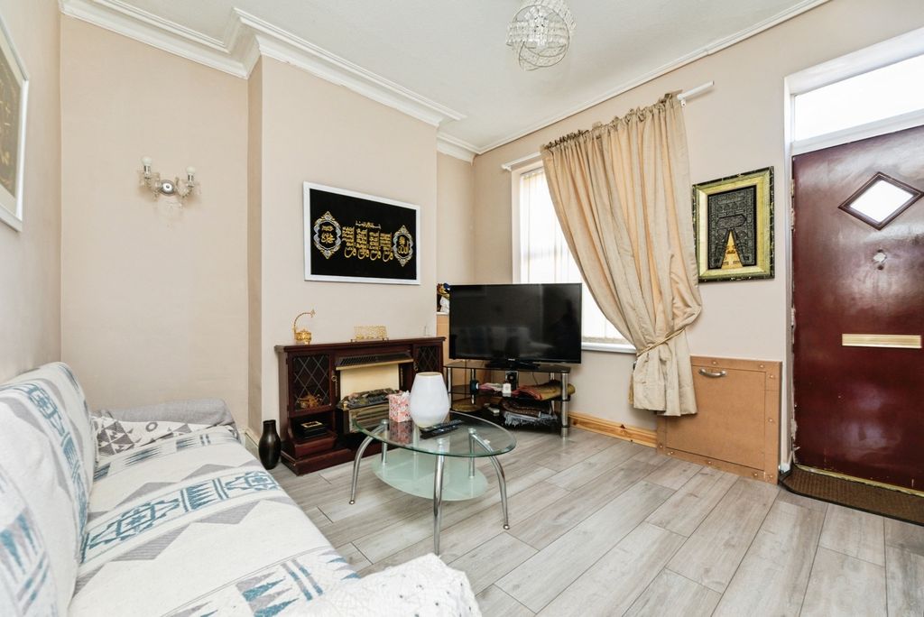 Property photo 2 of 18 Pbox-Img.Jpg