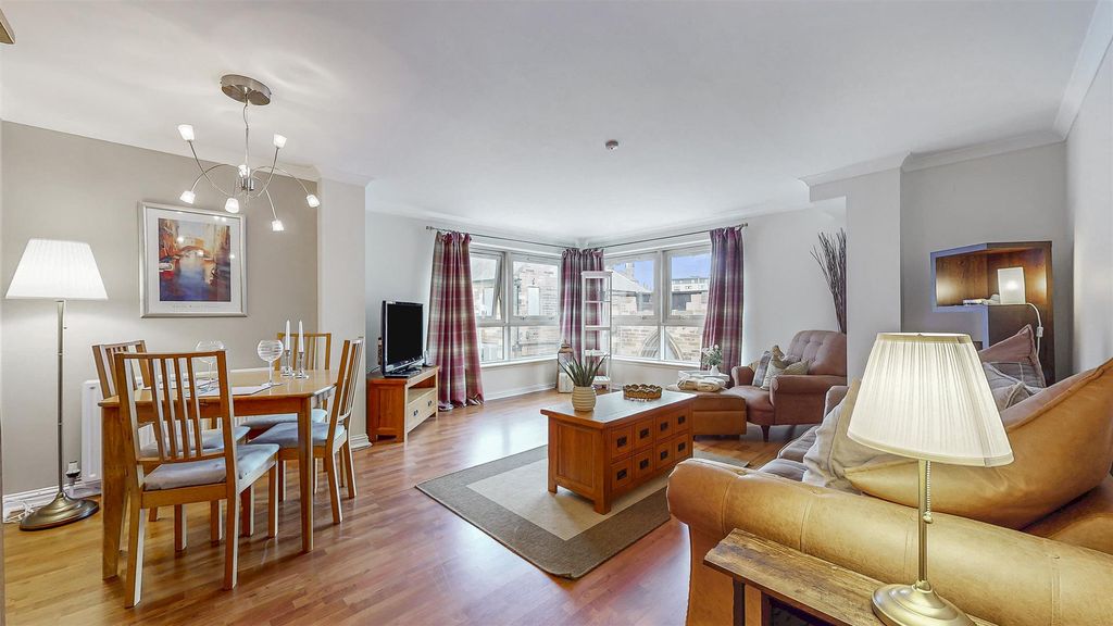 Property photo 3 of 26 1 Castle Street Flat 3_13.Jpg