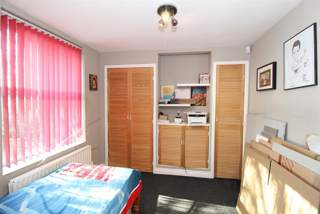 Property photo 3 of 24