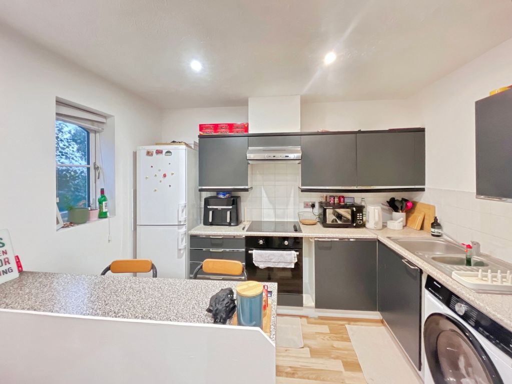 Property photo 3 of 5 Pbox-Img.Jpg