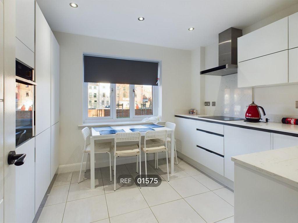 Property photo 1 of 24 Kitchen