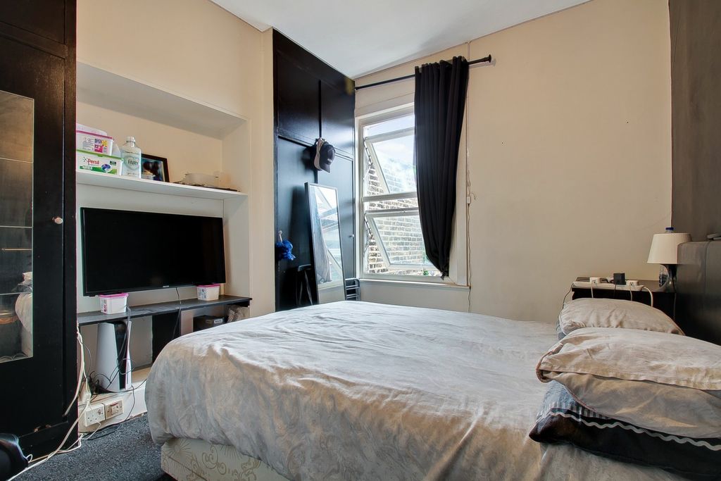Property photo 2 of 7 Gallery
