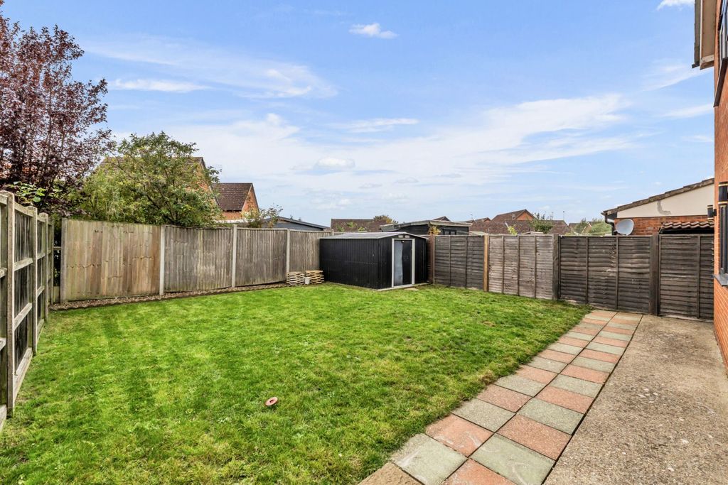 Property photo 2 of 24