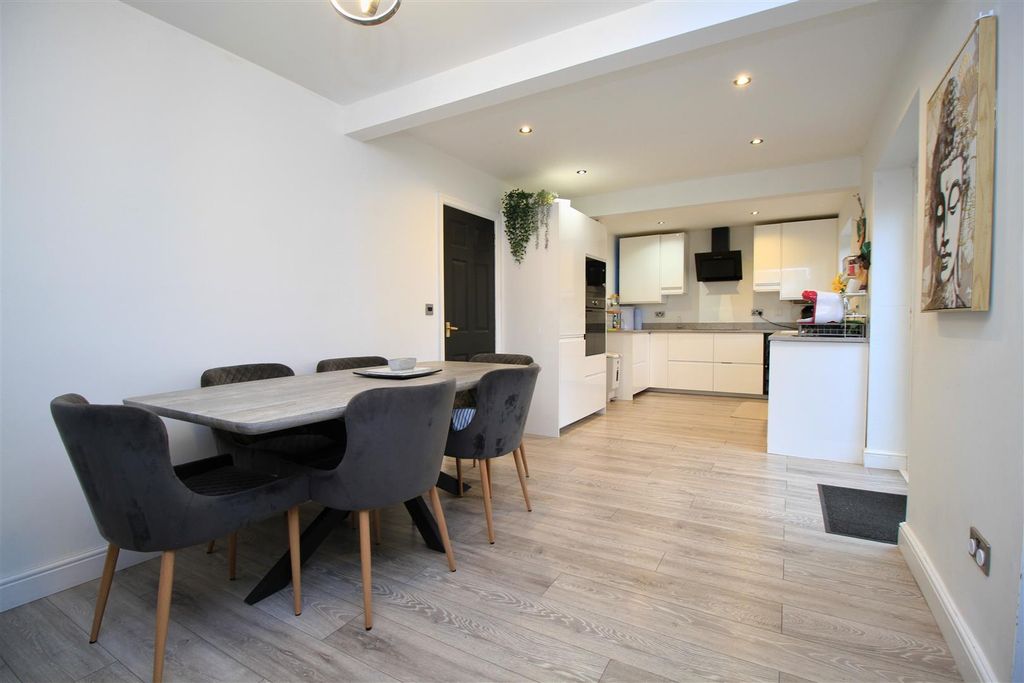Property photo 2 of 22 Dining Area .Jpg