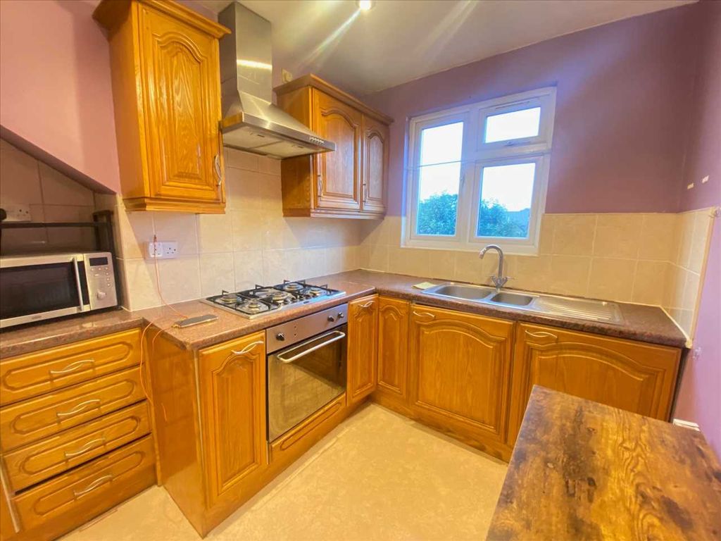 Property photo 1 of 5 Main Picture