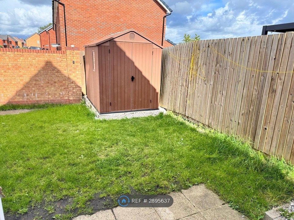 Property photo 3 of 19 Back Garden &amp; Shed For Outdoor Storage