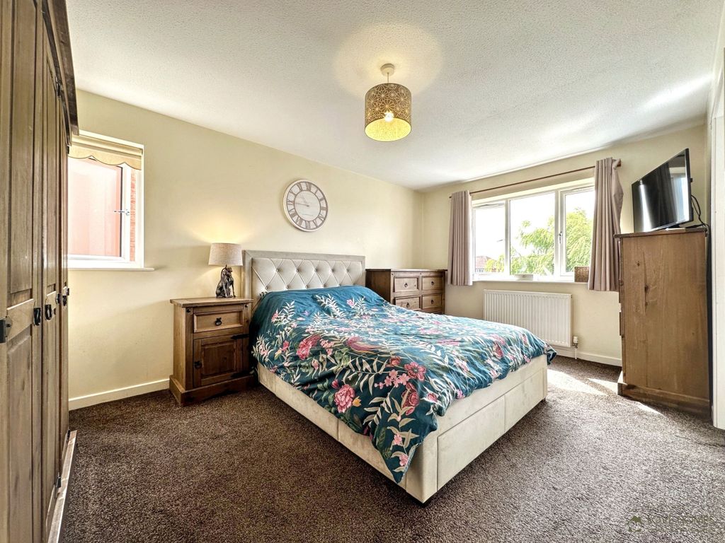 Property photo 2 of 30