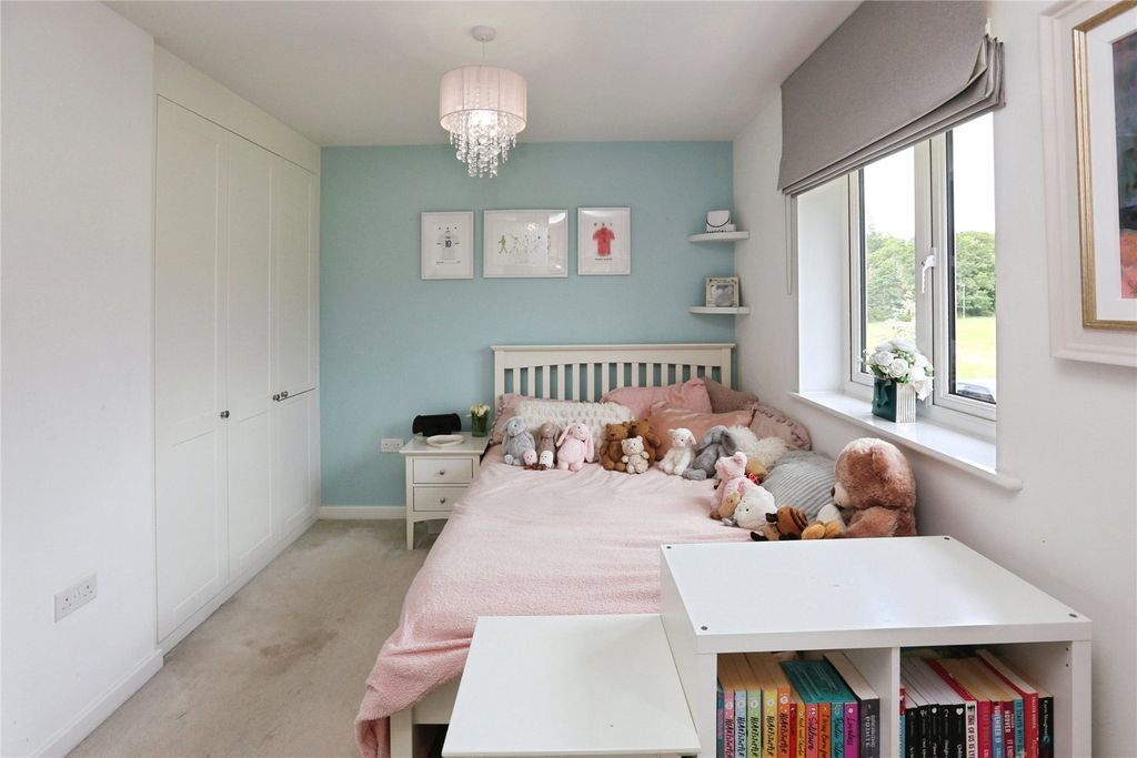 Additional image 28 of 4 bed detached house for saleSword Drive, Fareham, Hampshire PO14