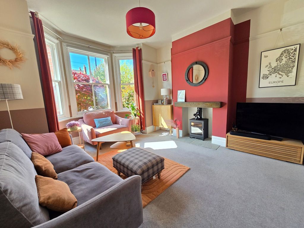 Property photo 2 of 19