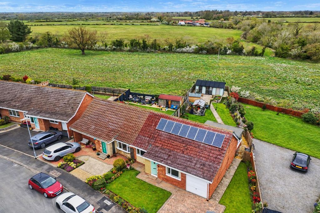 Property photo 1 of 18 Frontage