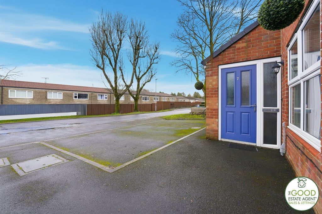 Property photo 2 of 21