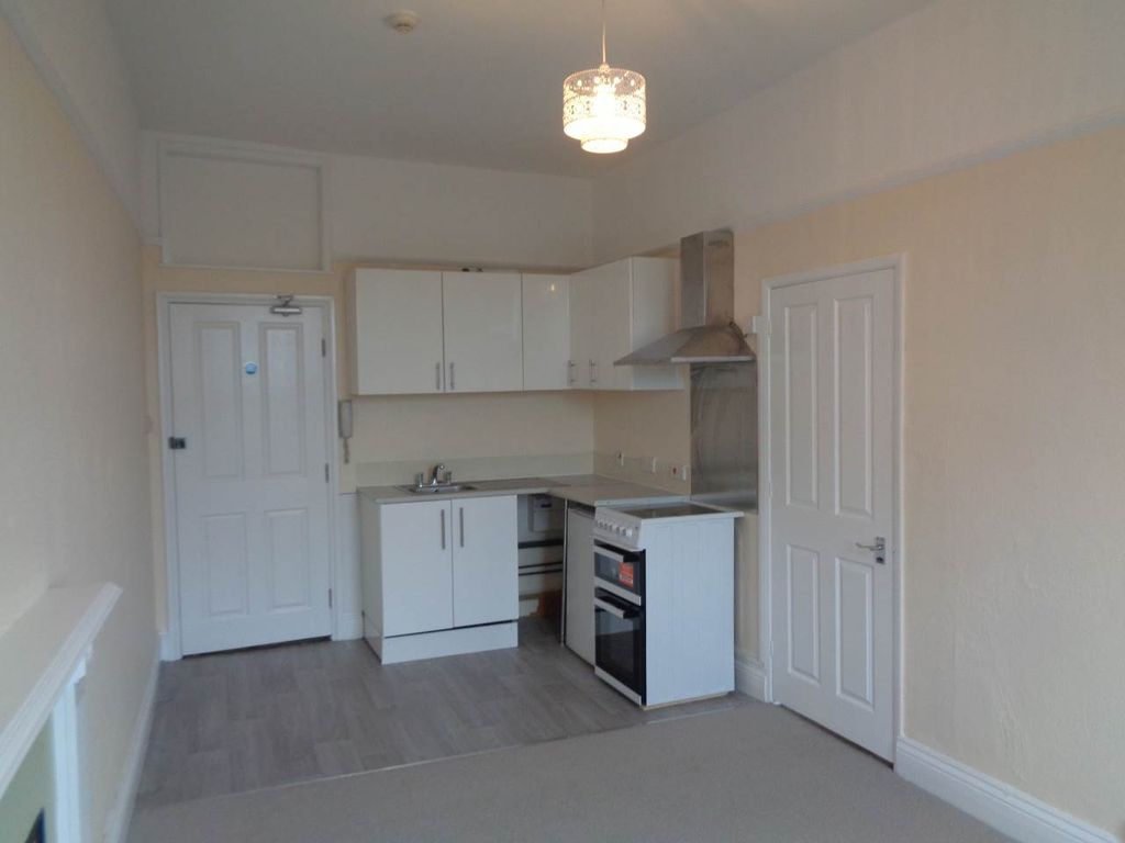 Property photo 3 of 6 Forehill 3 Kitchen