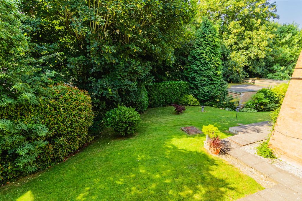 Property photo 3 of 22