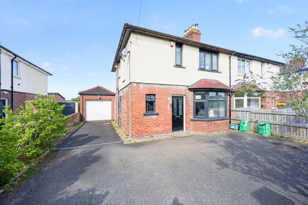 Property photo 1 of 19 External