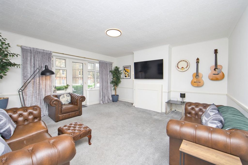 Property photo 2 of 13 Picture 2