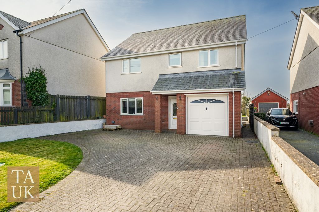 Property photo 3 of 22