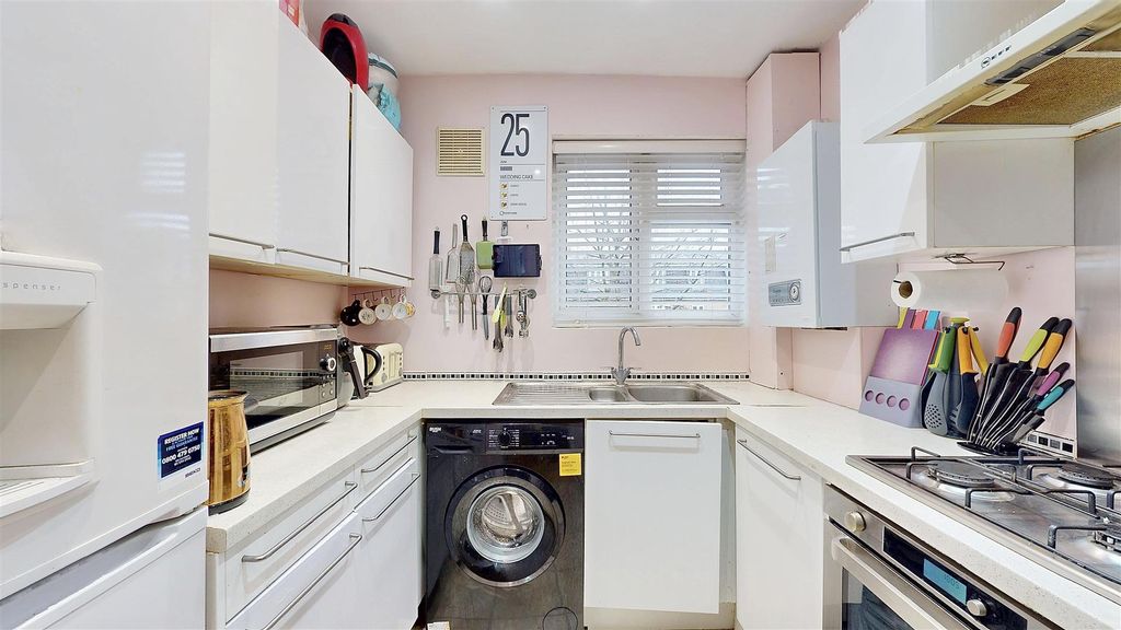 Property photo 3 of 9 P9.Jpg