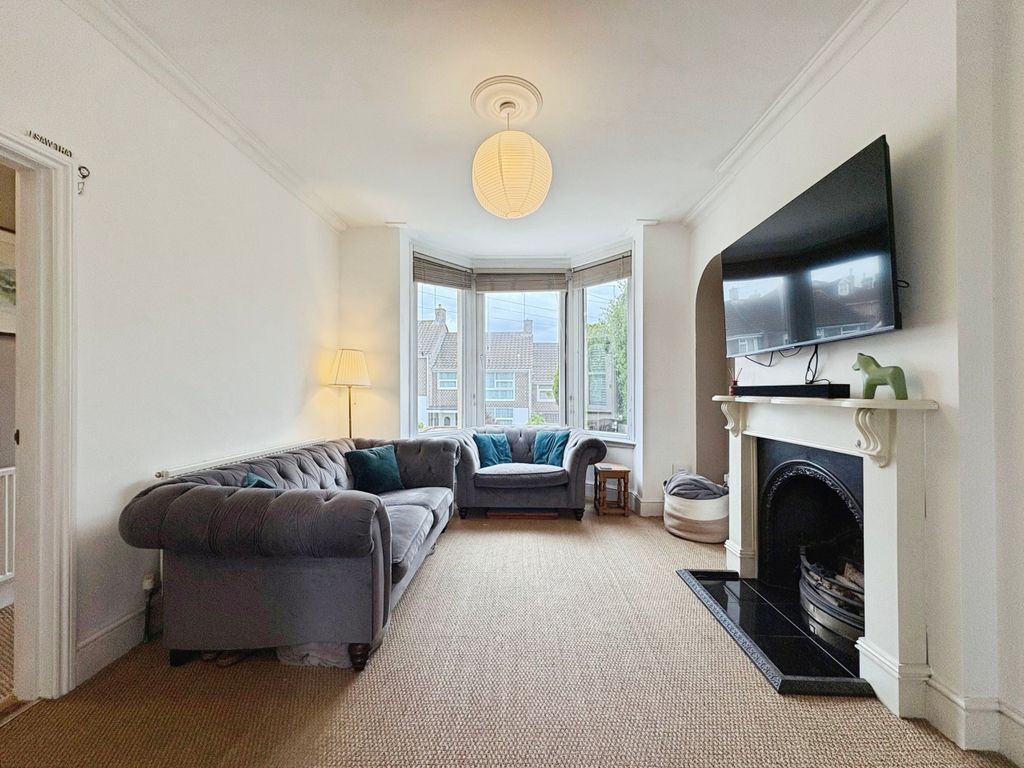 Property photo 2 of 18 Living Room