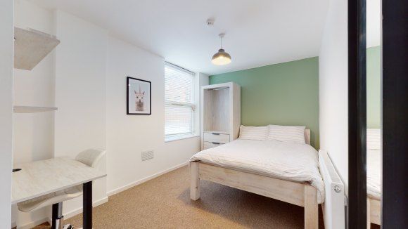 Property photo 1 of 10 52A-Chestnut-Grove-08032023_173710