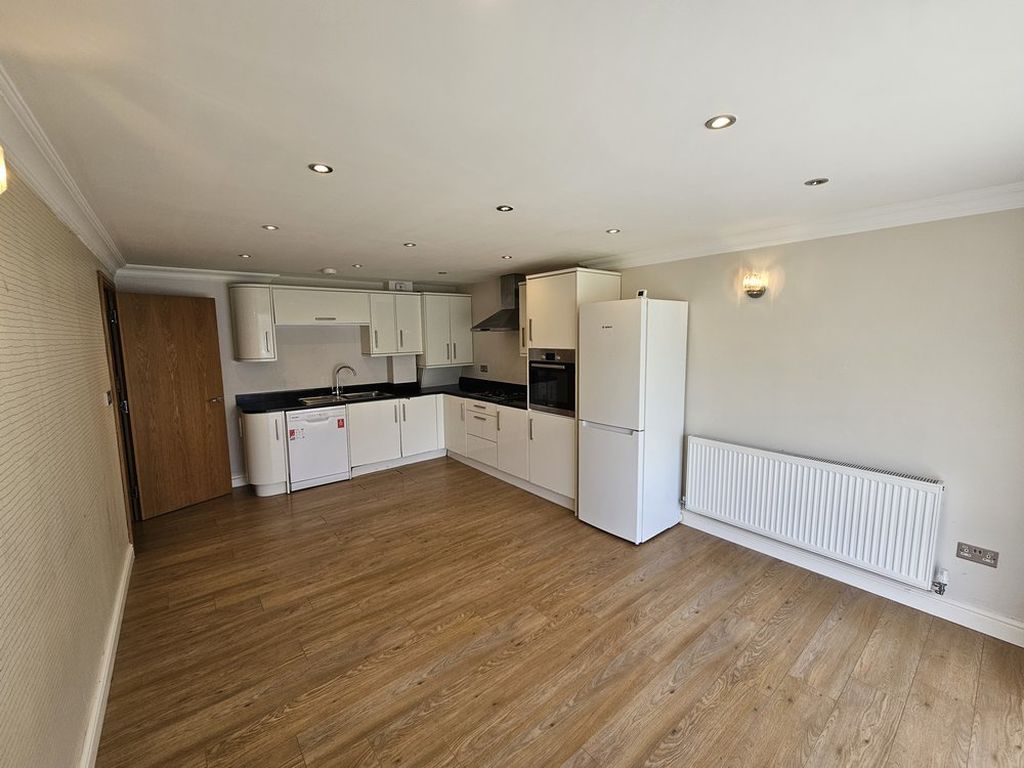 Property photo 3 of 15 Photo 11