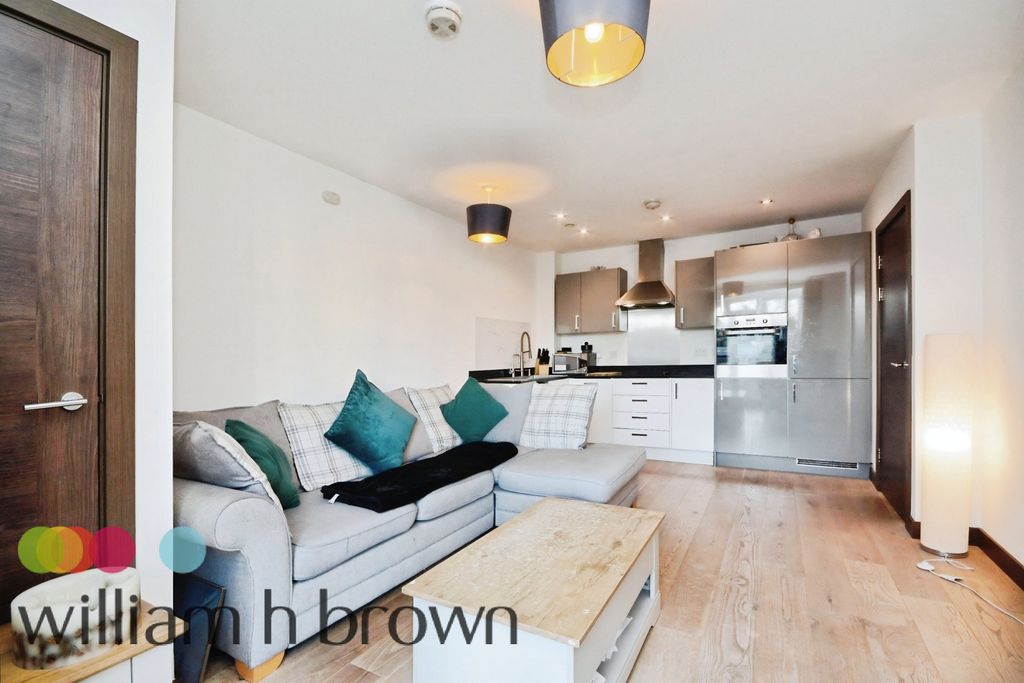 Property photo 3 of 16 Image