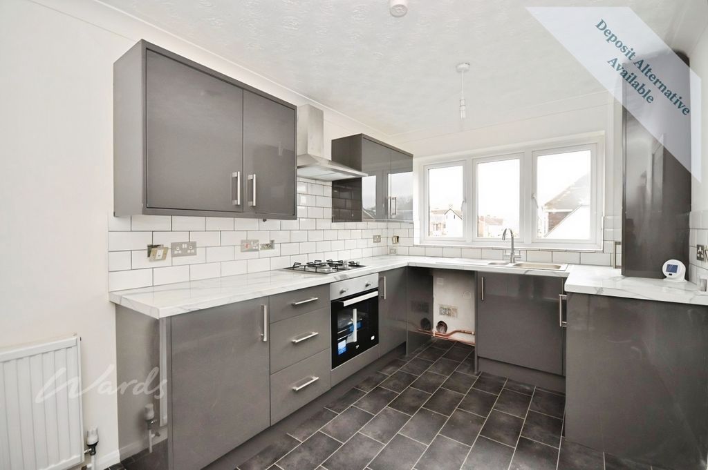 Property photo 2 of 8 Kitchen