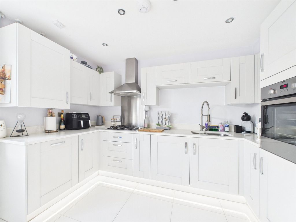 Property photo 2 of 15 Picture No. 06