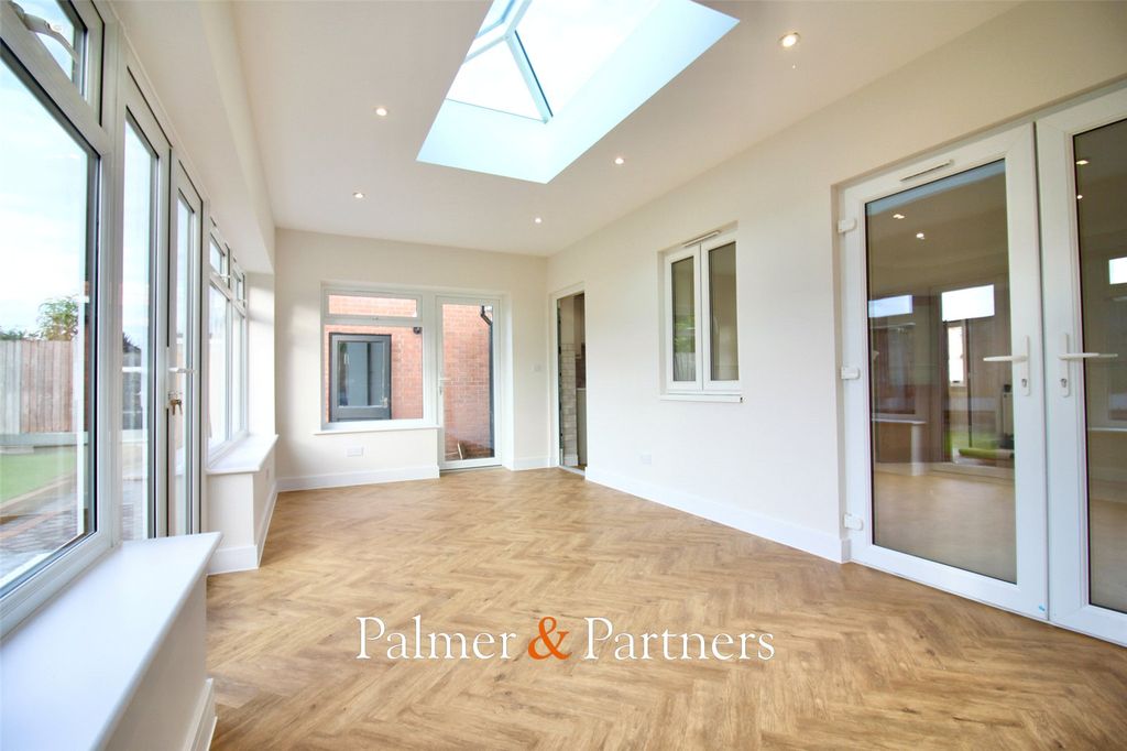 Property photo 3 of 15 Picture No. 08