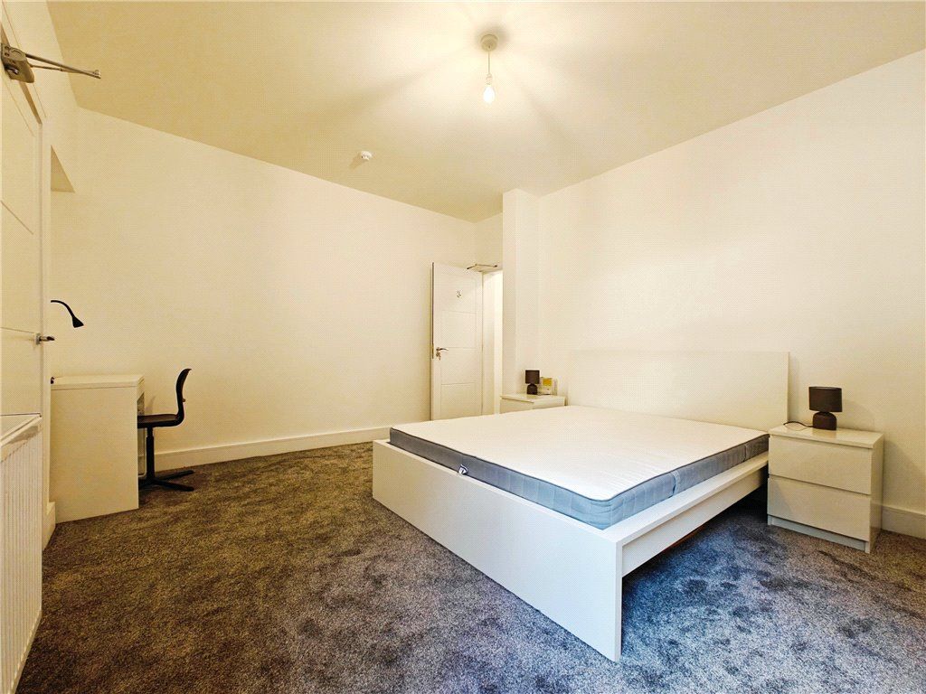 Property photo 1 of 6 Bedroom 3