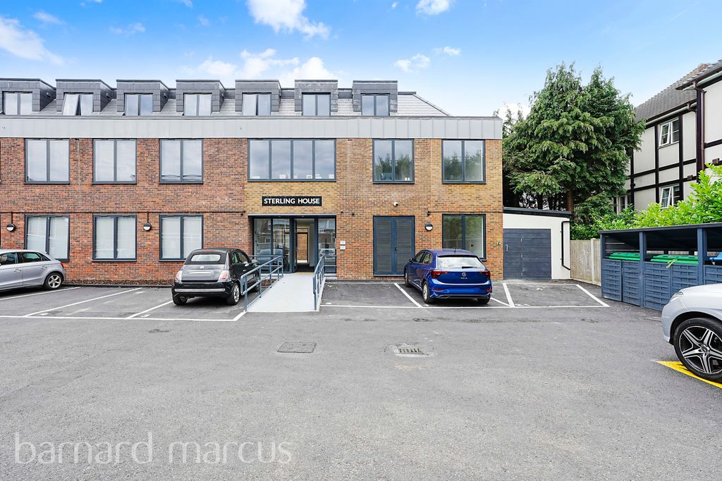 Property photo 1 of 9 Front