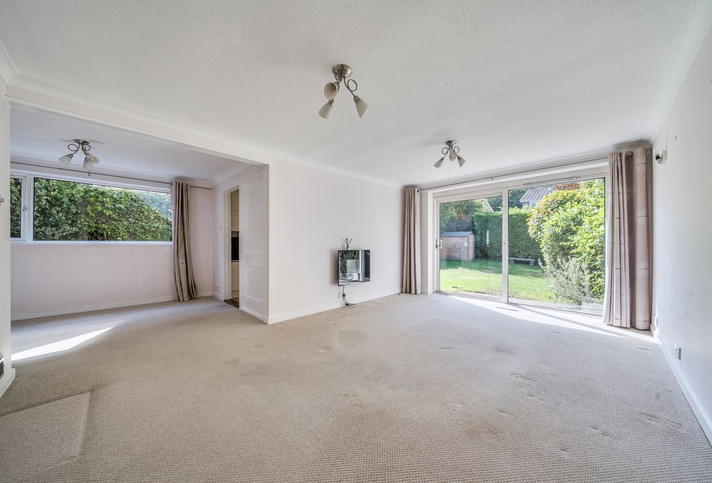 Property photo 2 of 16 1358189-7-68cd557...