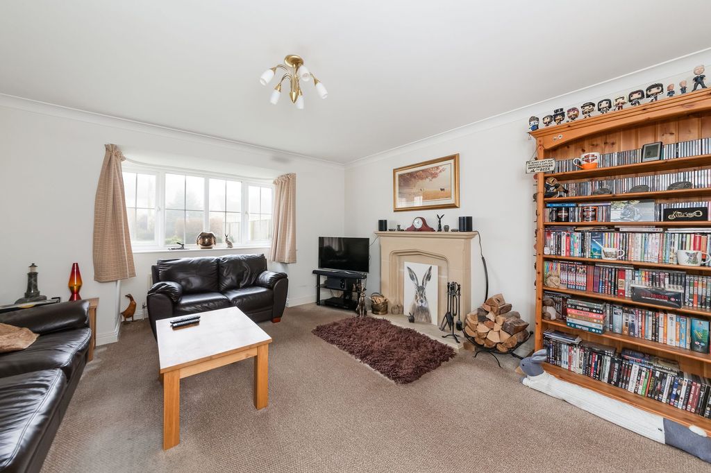 Property photo 3 of 19