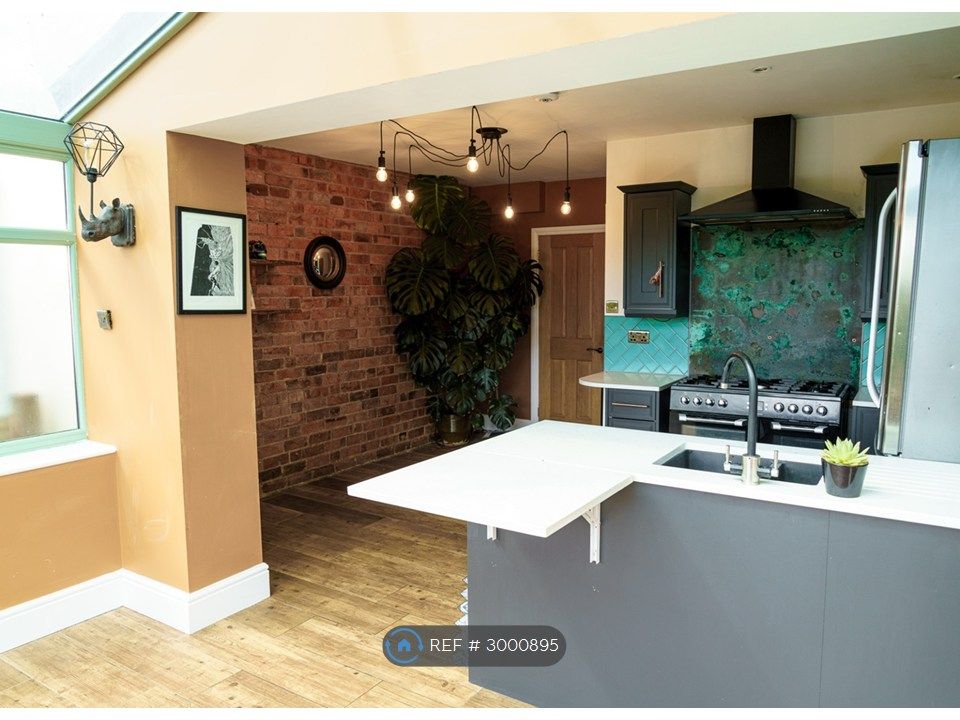 Property photo 1 of 16 Large Kitchen/Diner/Conservatory Area