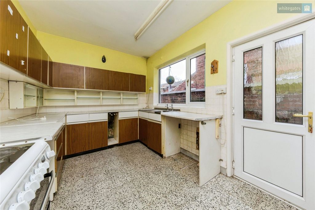 Property photo 2 of 12 Picture No. 17