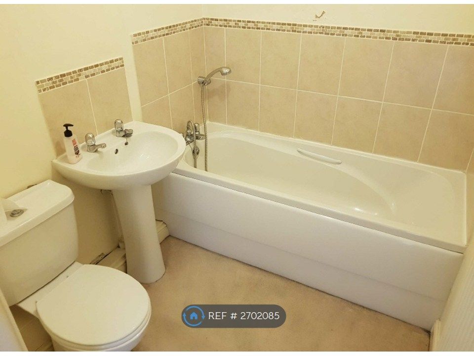 Property photo 3 of 5 Bathroom