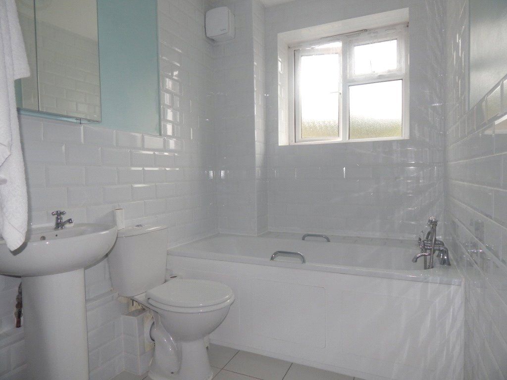 Property photo 3 of 8 Bathroom