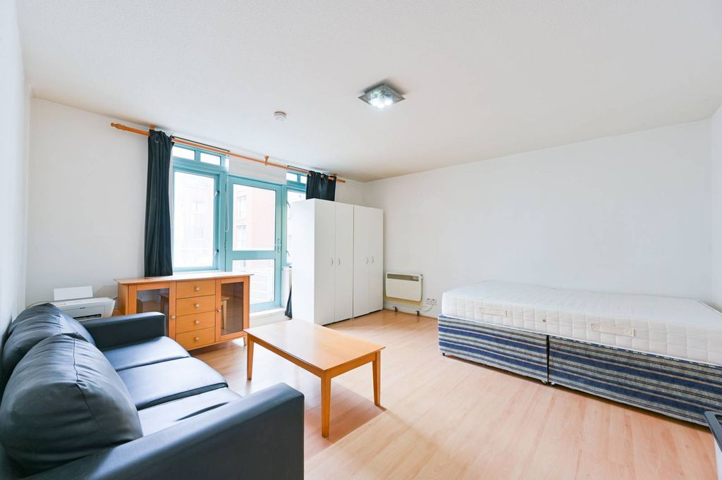 Property photo 2 of 7