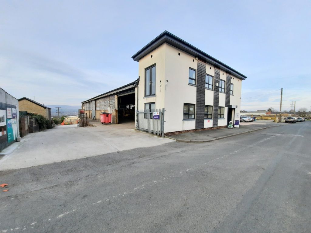 Property photo 1 of 22 Photo 5