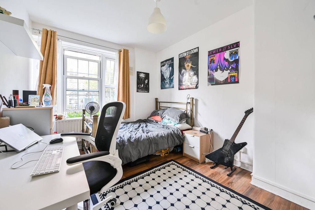 Property photo 3 of 7