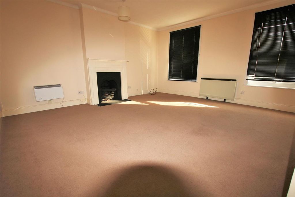 Property photo 3 of 4 Waddesdon 1.Jpg