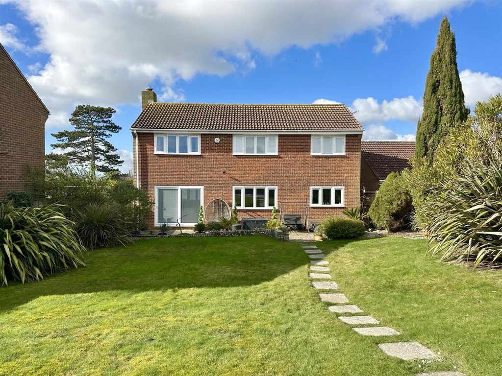 Property photo 3 of 26