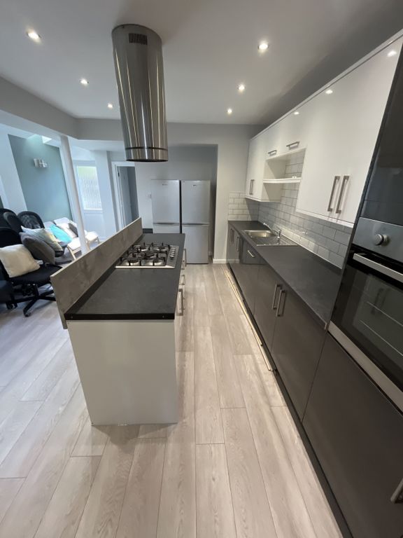 Property photo 1 of 17 7 Bedroom Student Accommodation.