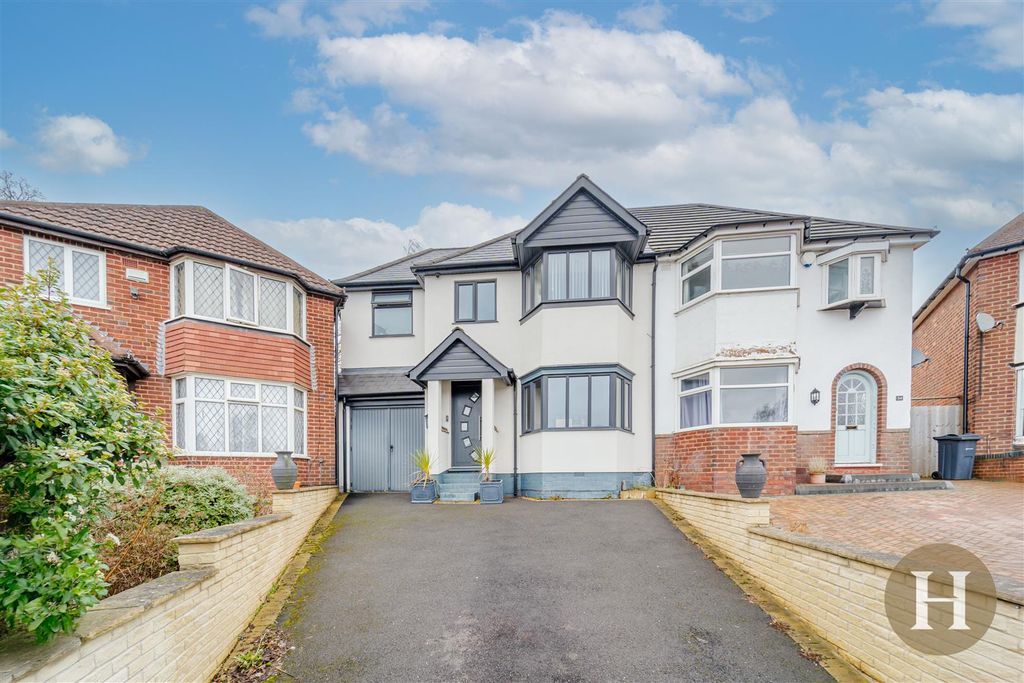 Property photo 1 of 37 Hadleigh Estate Agents-49.Jpg