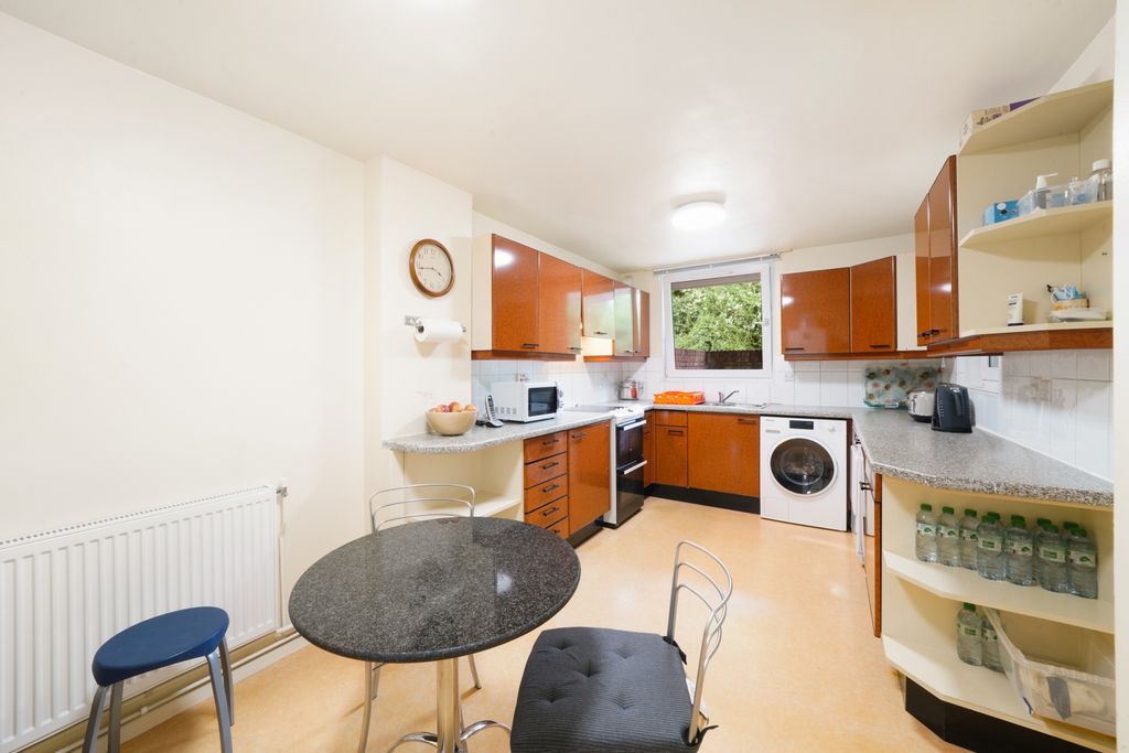 Property photo 3 of 18 Photo 15