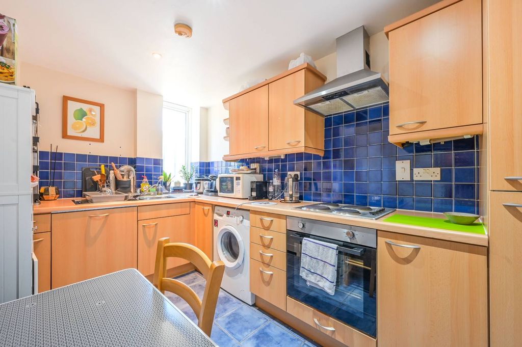 Property photo 3 of 11