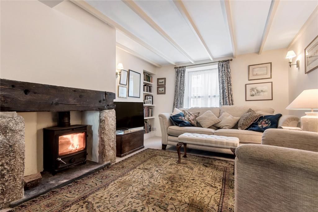 Property photo 3 of 19